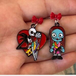 ❗️10 For $13❗️Jack & Sally Character Earrings